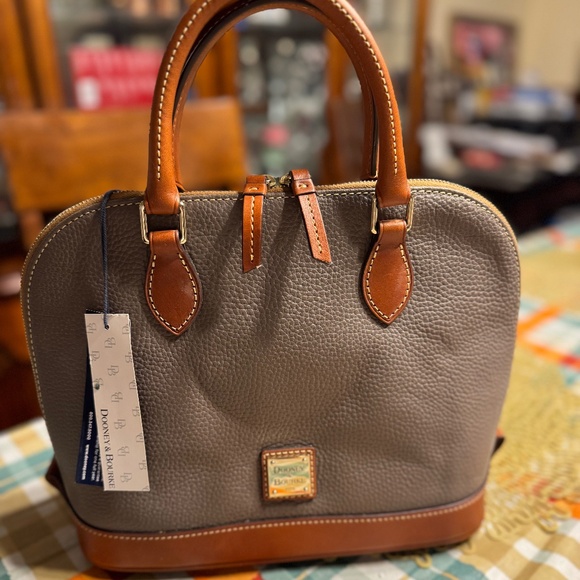 Dooney & Bourke - Picture 1 of 2